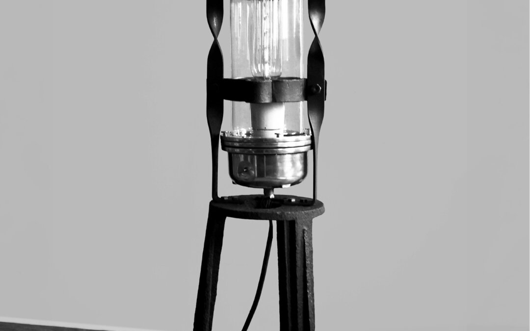 Glaskolben Stehlampe